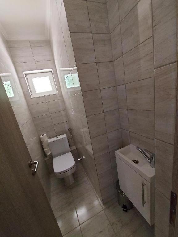 Istvan Apartmanok 凯斯特海伊 外观 照片